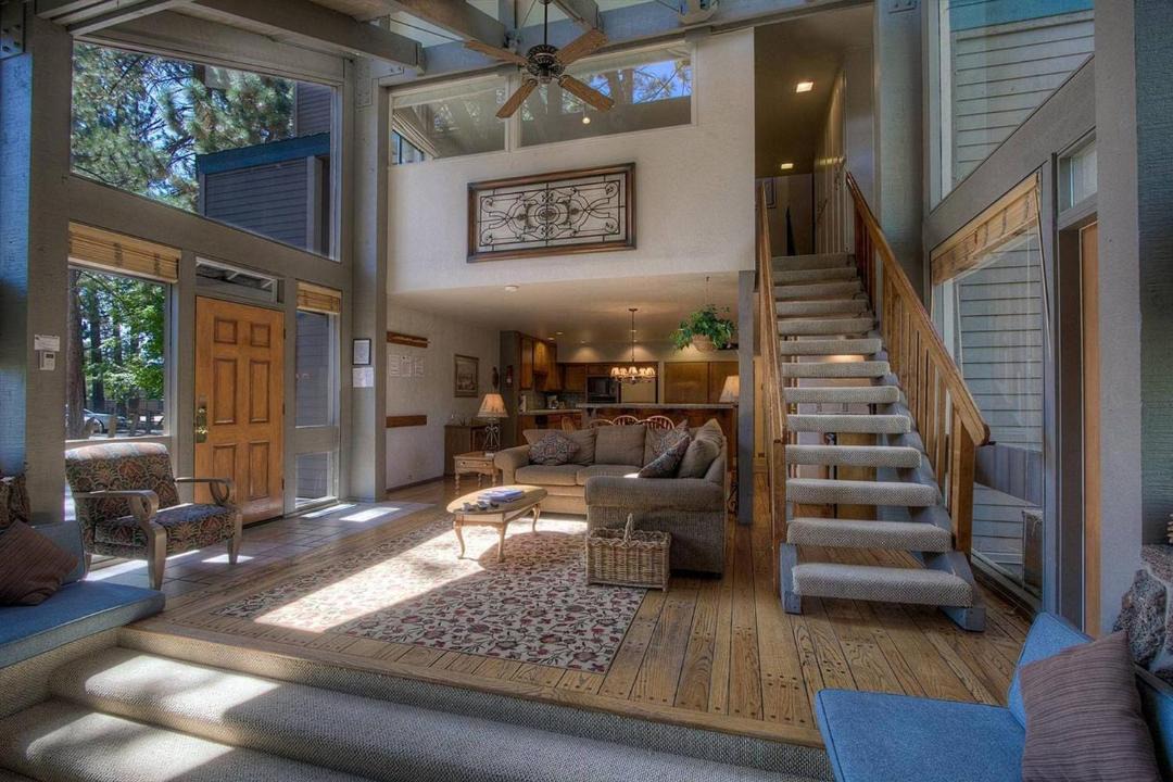 Photo of Livingroom in South Lake Tahoe