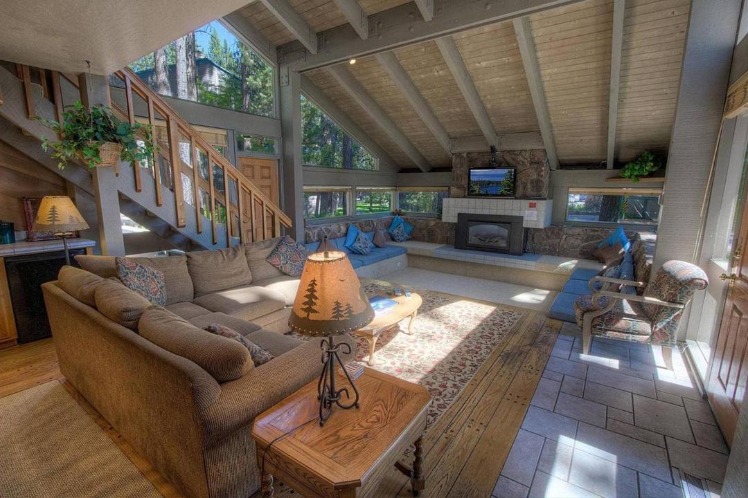 Photo of Livingroom in South Lake Tahoe
