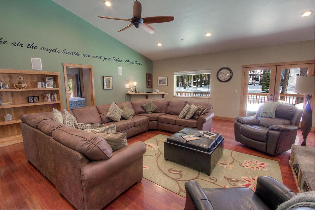 Photo of Livingroom in South Lake Tahoe