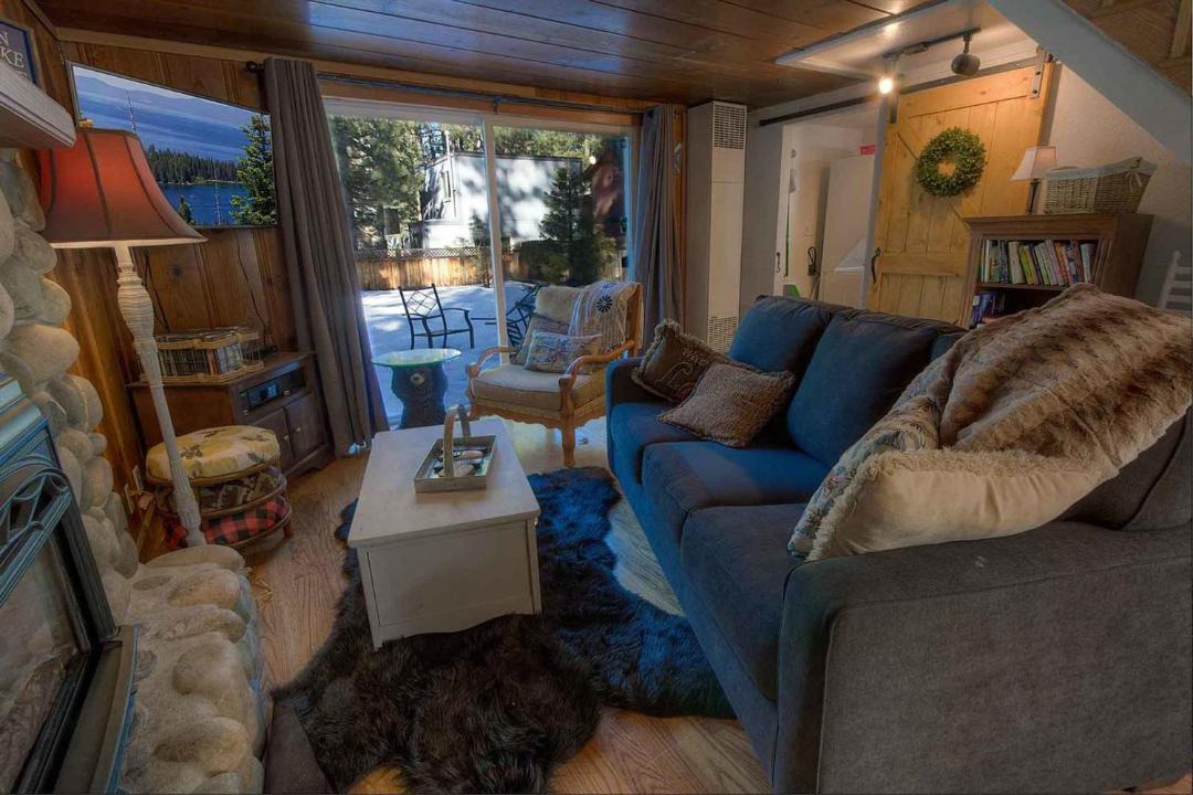 Photo of Livingroom in Al Tahoe