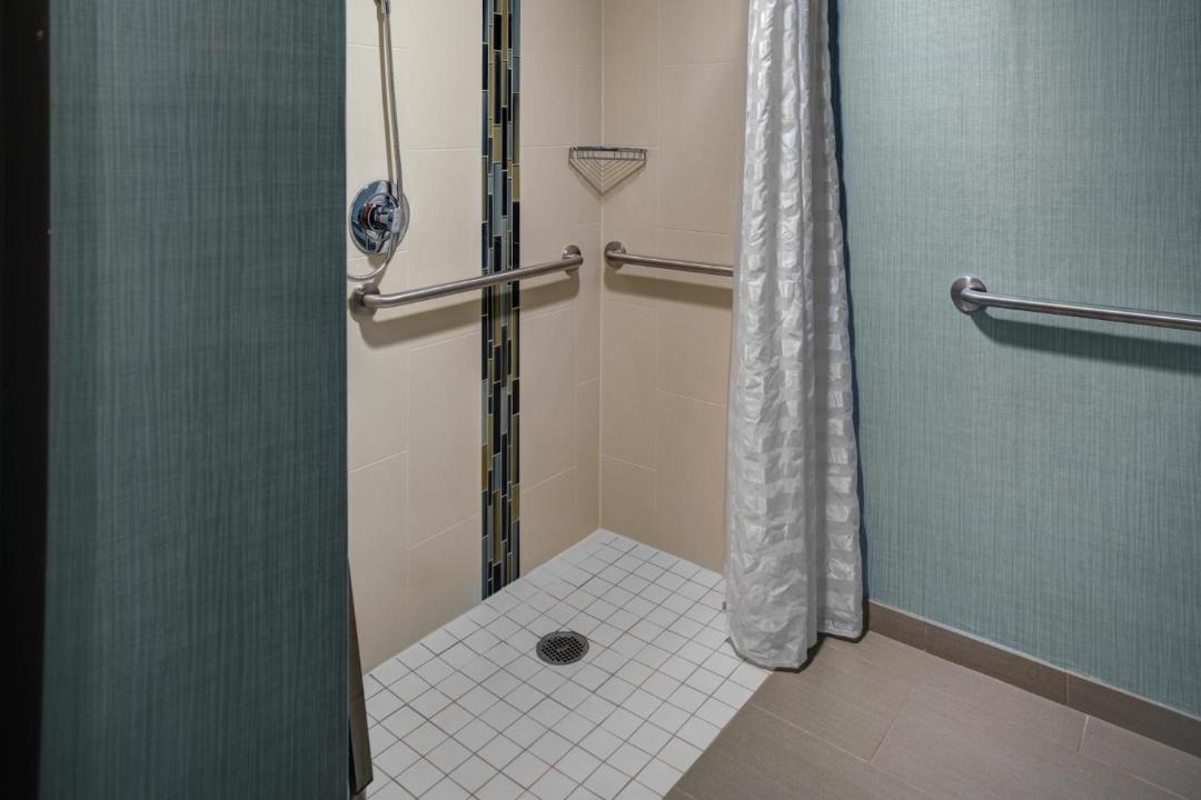 Photo of Bathroom in White Station