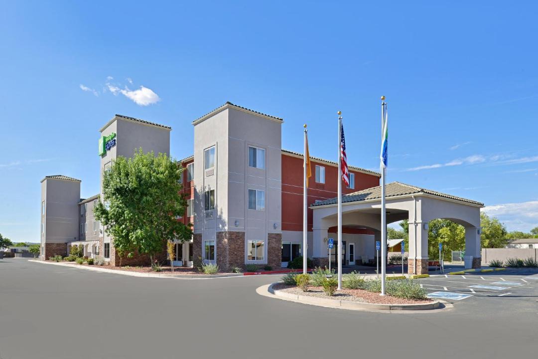Photo of Buildings in Bernalillo