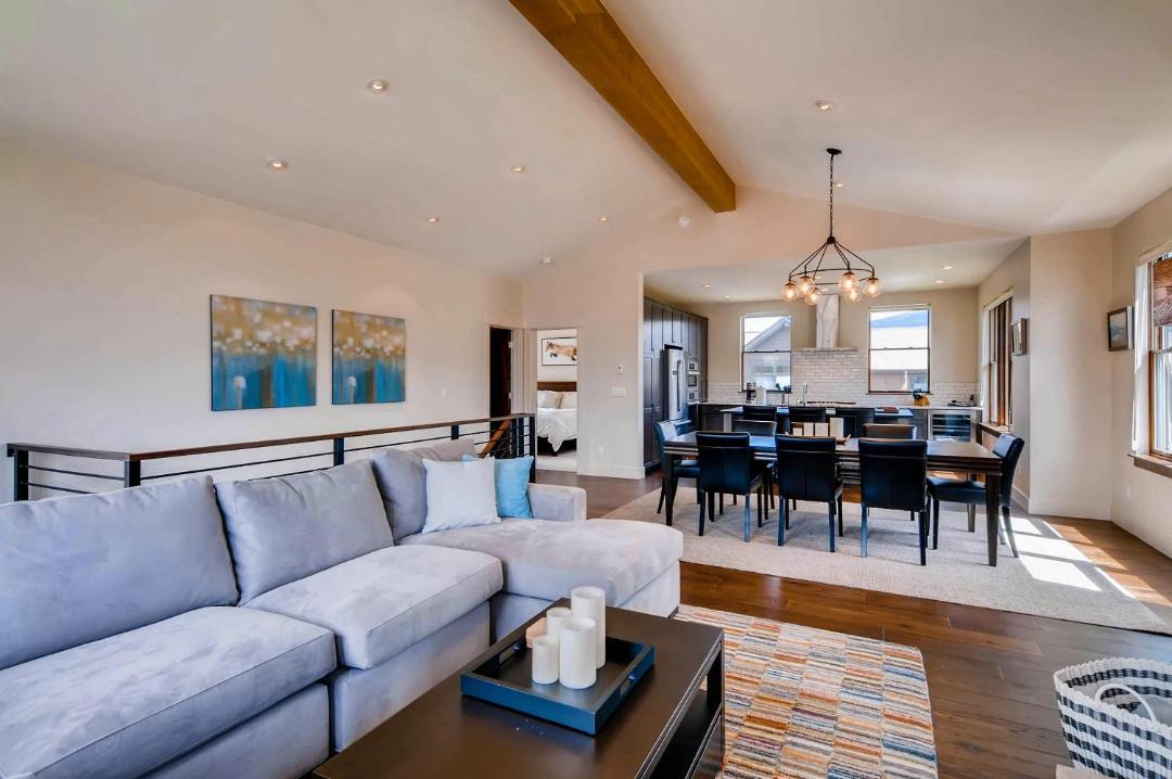 Photo of Livingroom in Fairmount On The River