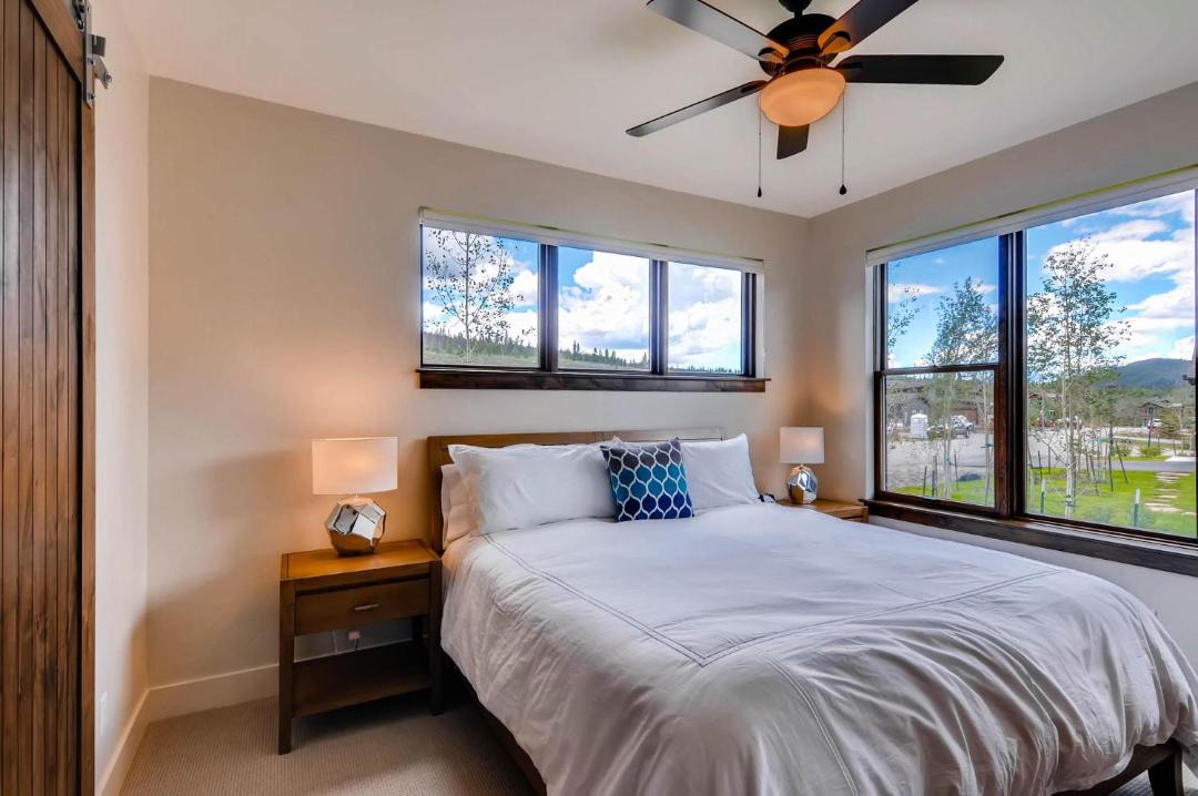 Photo of Bedroom in Fairmount On The River