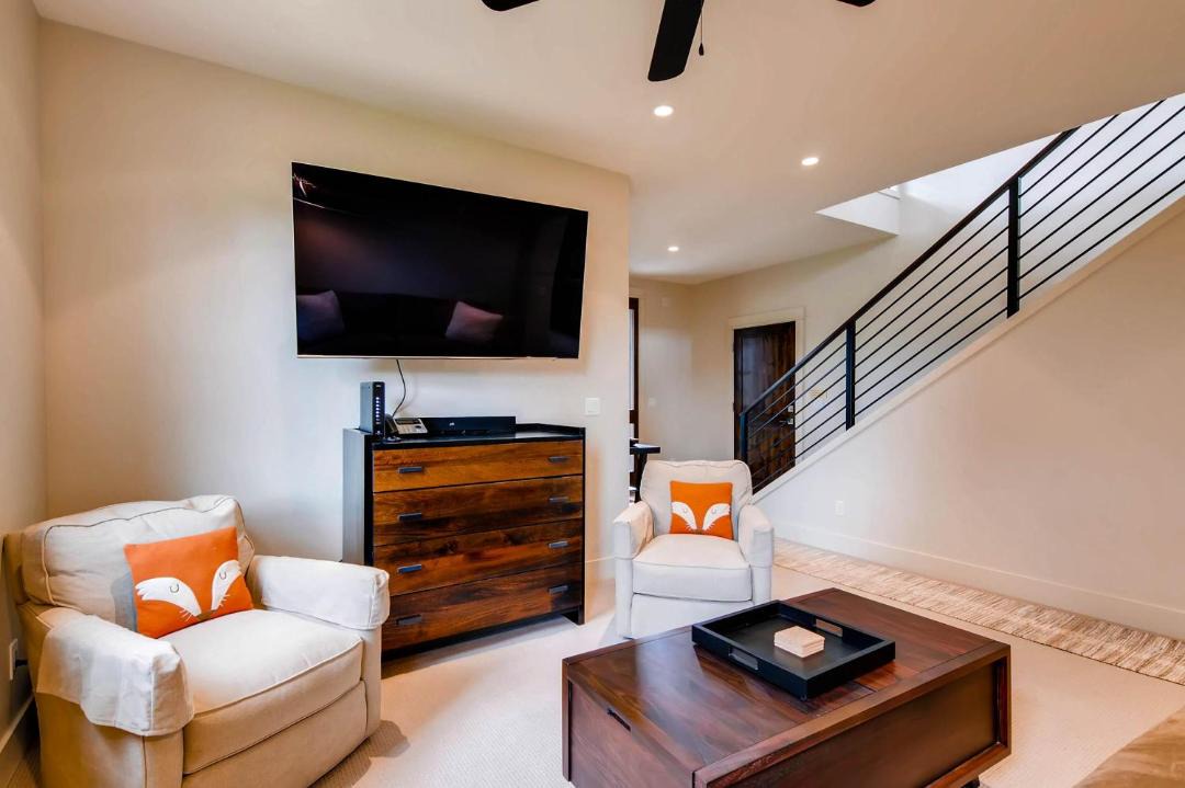 Photo of Livingroom in Fairmount On The River