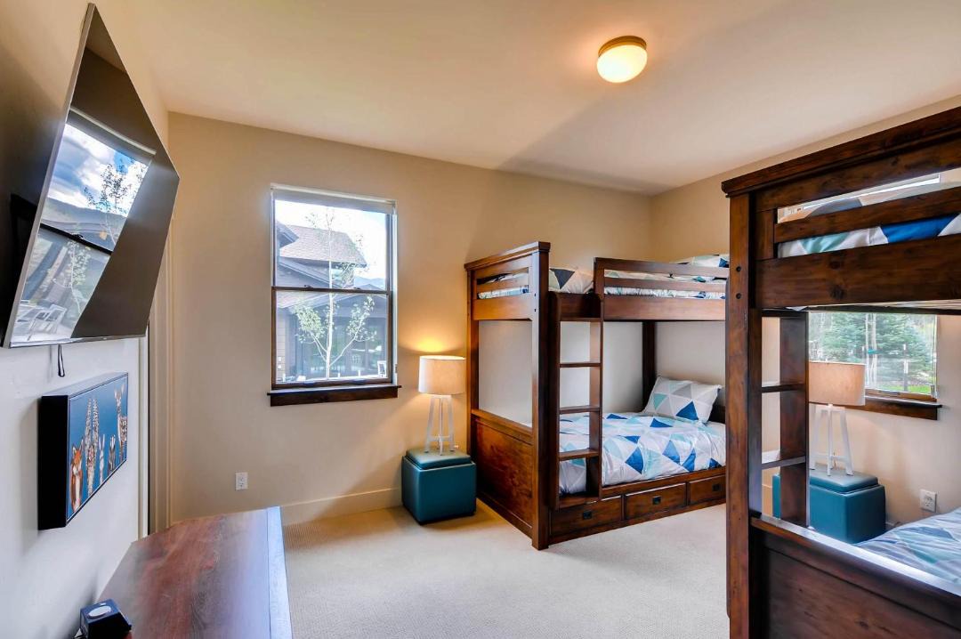 Photo of Livingroom in Fairmount On The River