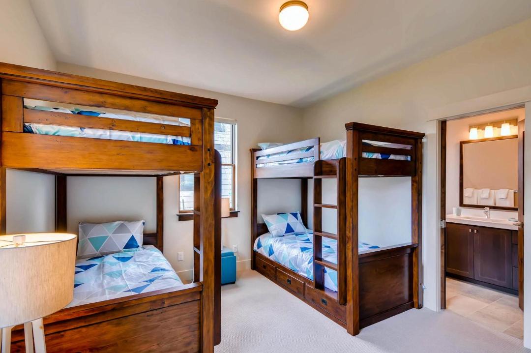 Photo of Bedroom in Fairmount On The River