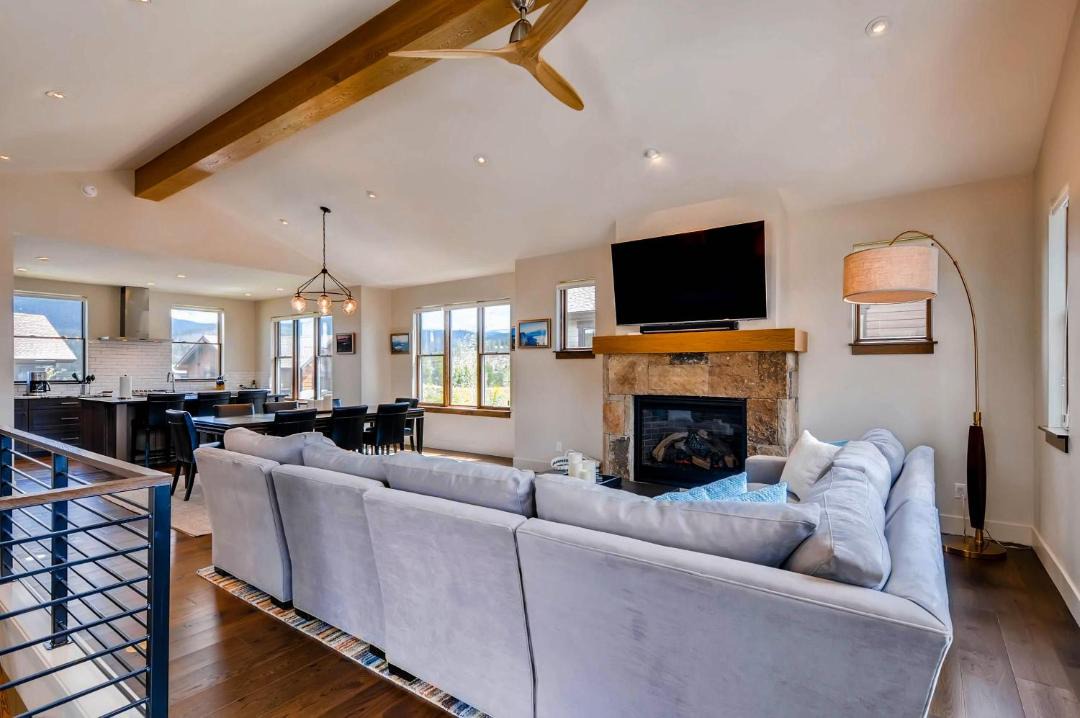 Photo of Livingroom in Fairmount On The River