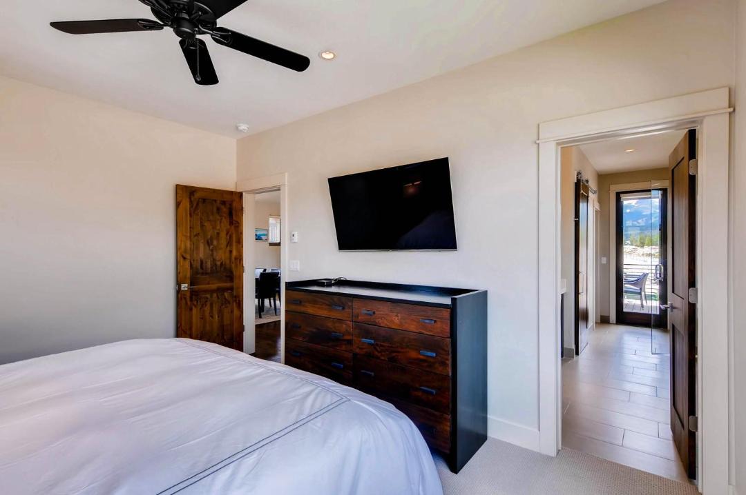 Photo of Bedroom in Fairmount On The River