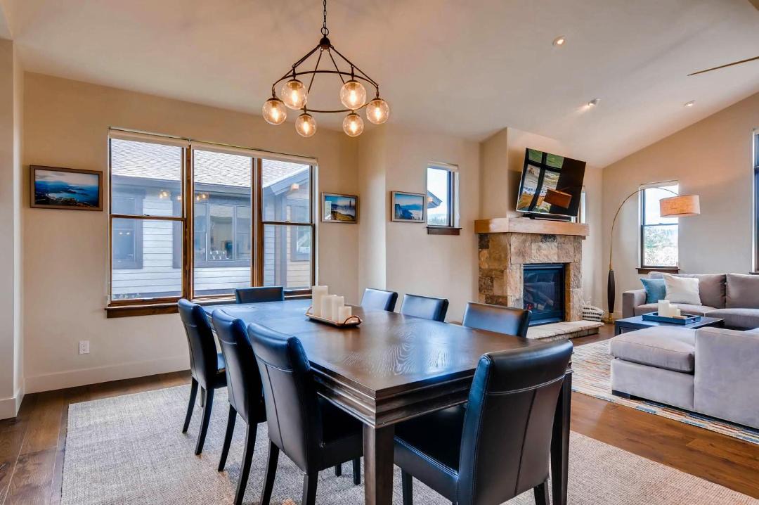Photo of Livingroom in Fairmount On The River