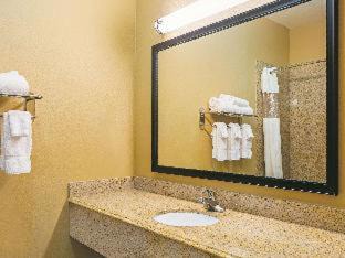 Photo of Bathroom in Port Lavaca