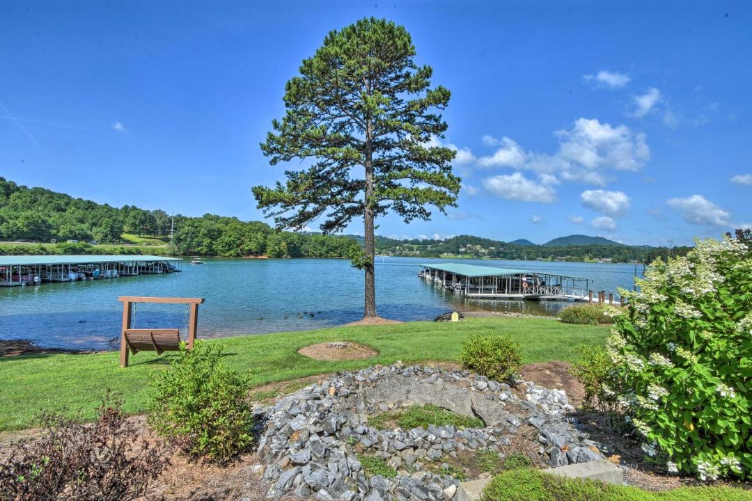 Photo of Others in Hiawassee