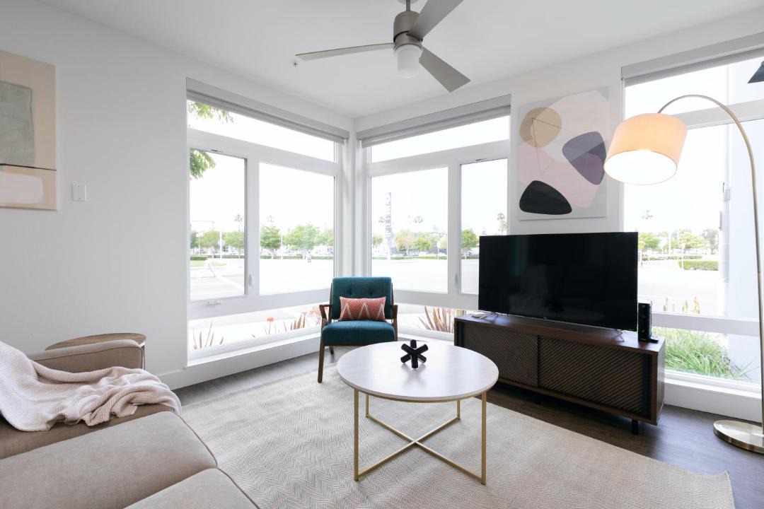 Photo of Livingroom in Anaheim Resort