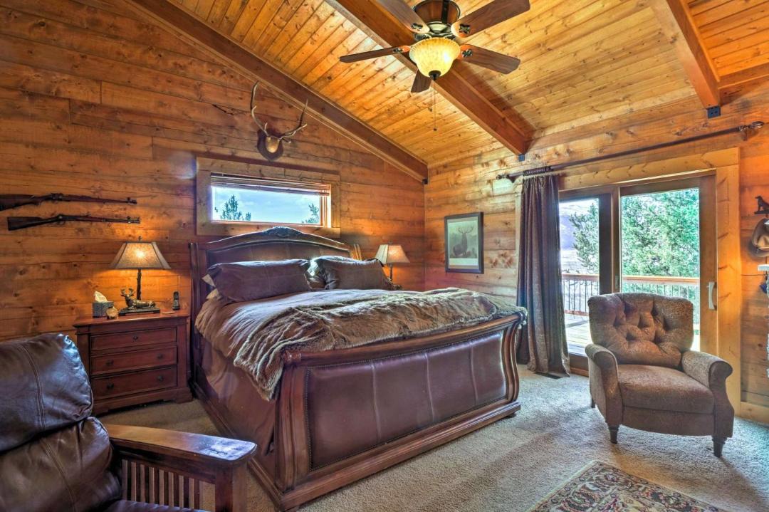 Photo of Bedroom in Michigan Hill