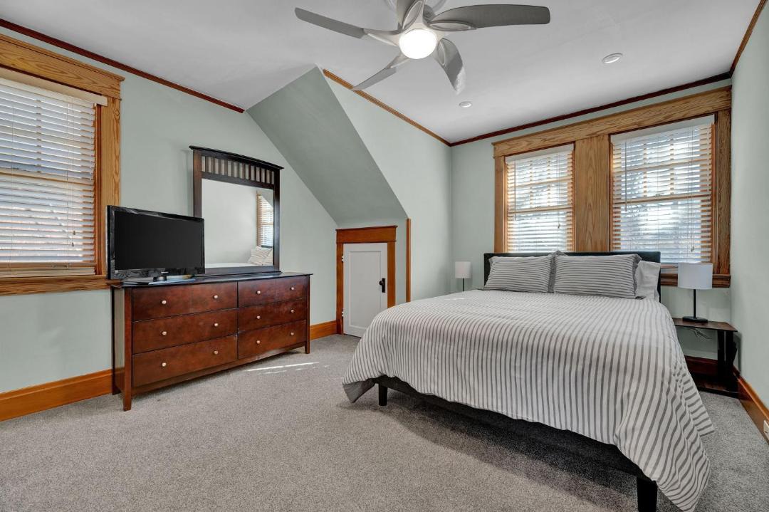 Photo of Bedroom in Oakley