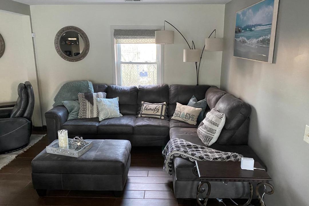 Photo of Livingroom in Reynolds Corners
