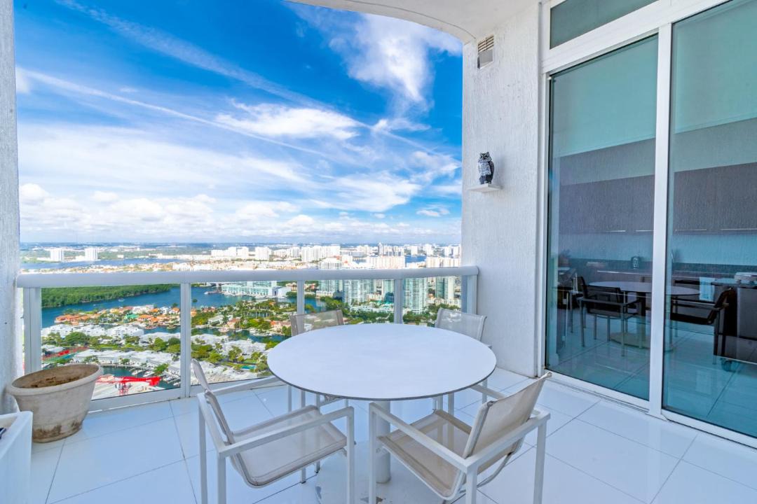 Photo of Others in Sunny Isles Beach