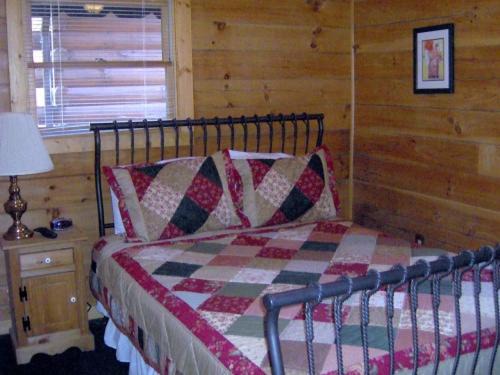 Photo of Bedroom in Gatlinburg - Pigeon Forge