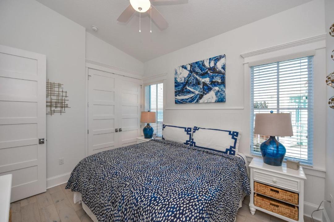 Photo of Bedroom in Bradenton Beach