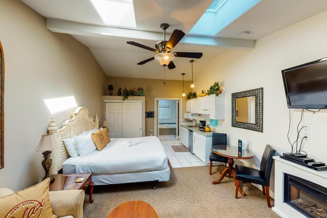Photo of Bedroom in Downtown Cannon Beach