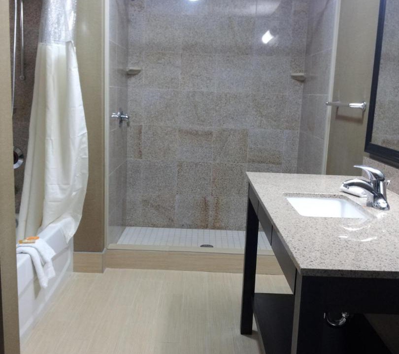 Photo of Bathroom in Guide Meridian