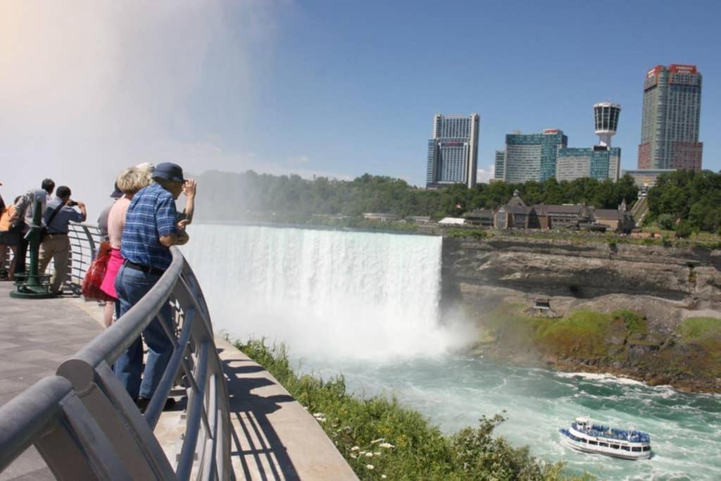 Photo of Others in Niagara Falls