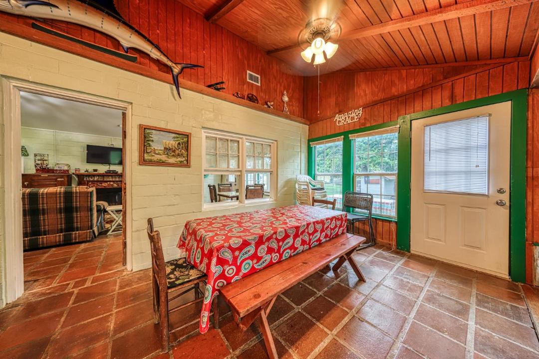 Photo of Livingroom in Wimberley