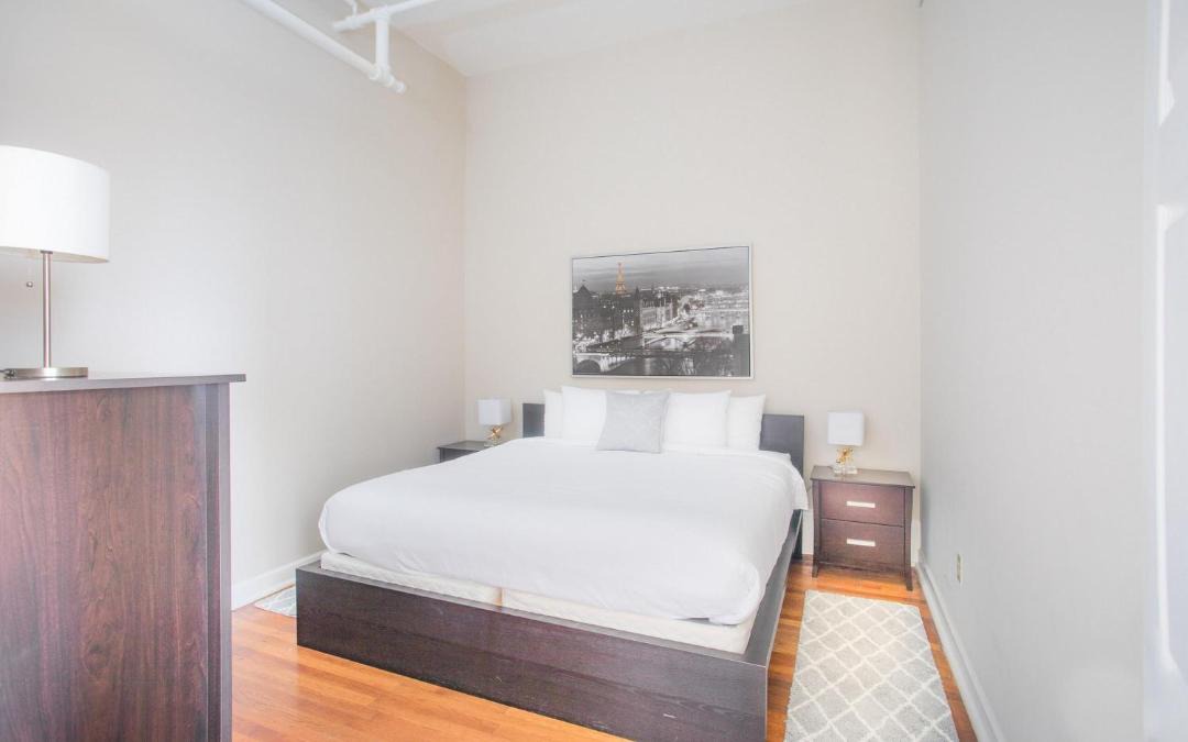Photo of Bedroom in Historic District - North