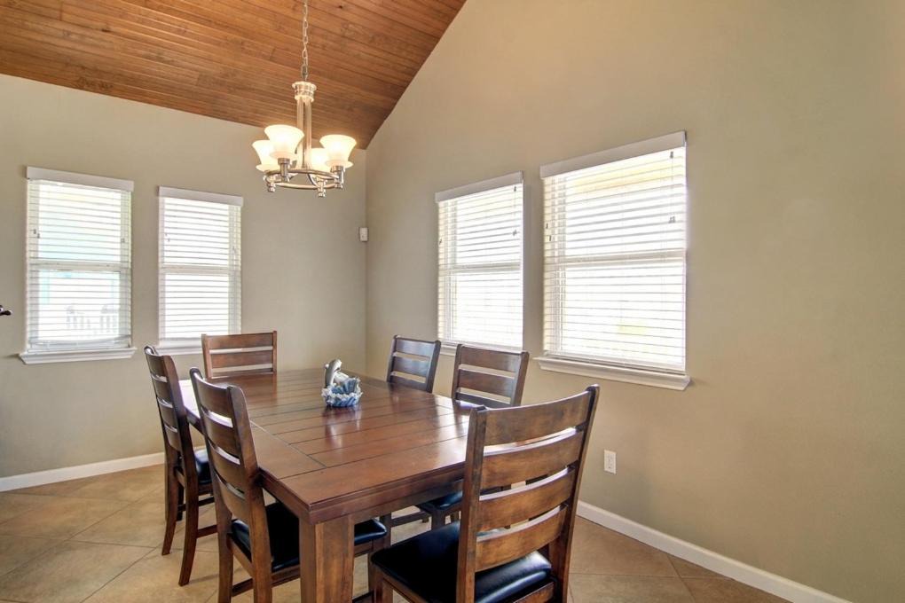 Photo of Livingroom in Safe Harbor