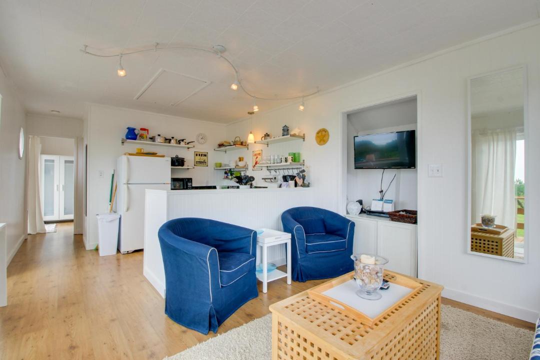 Photo of Livingroom in Rockaway Beach