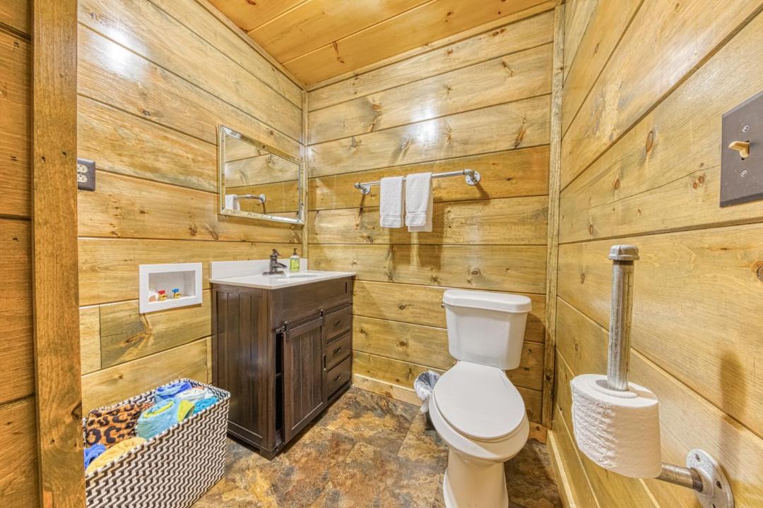 Photo of Bathroom in Kodak