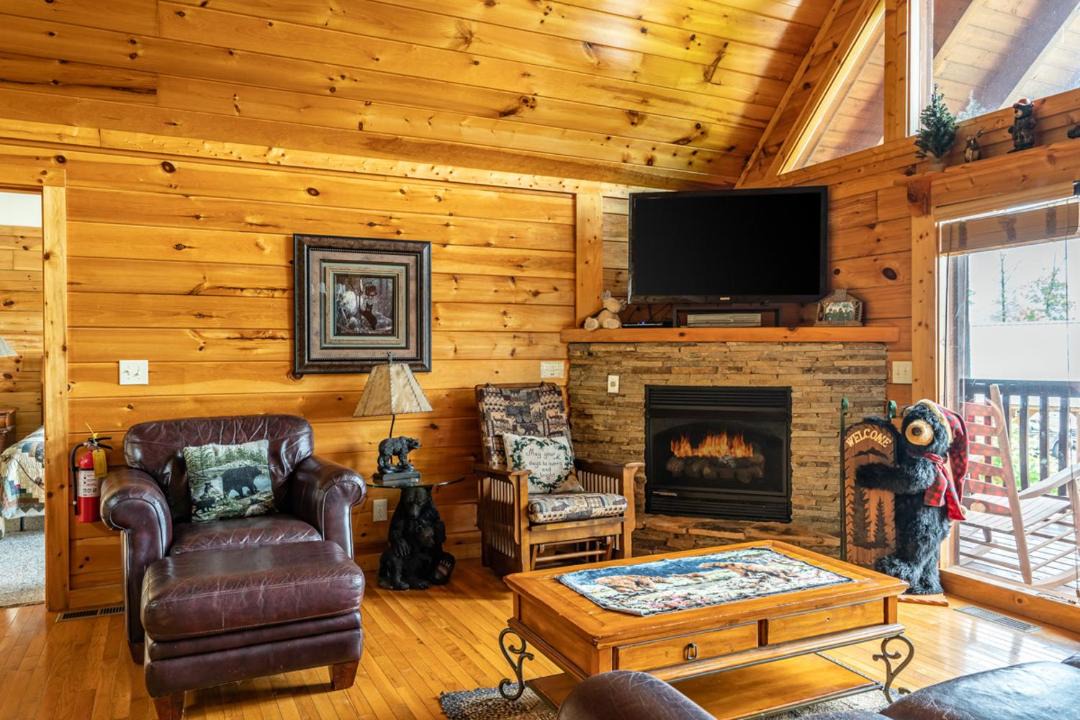 Photo of Livingroom in Black Bear Falls
