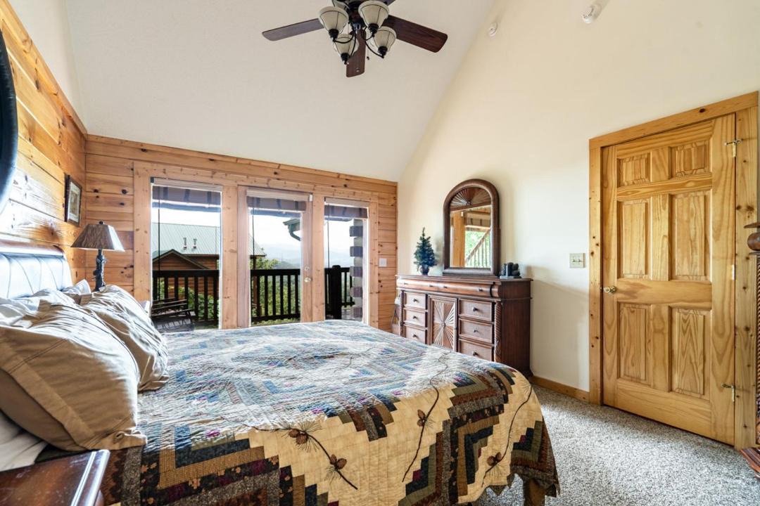 Photo of Bedroom in Black Bear Falls