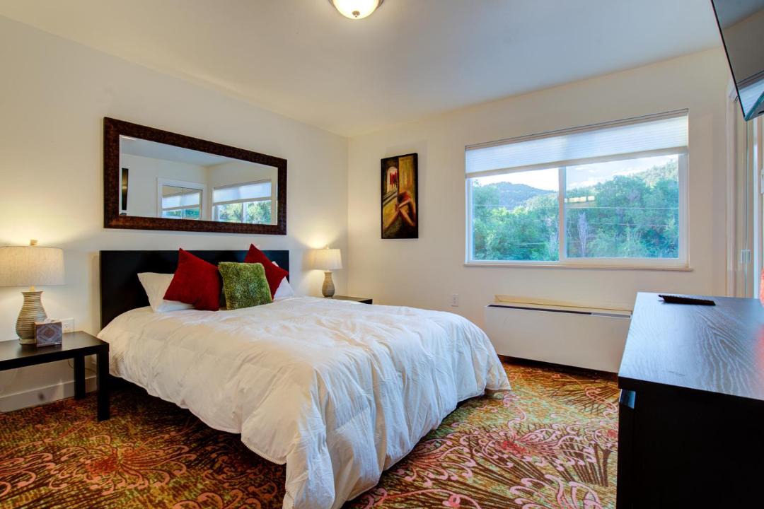 Photo of Bedroom in Manitou Springs Historic District