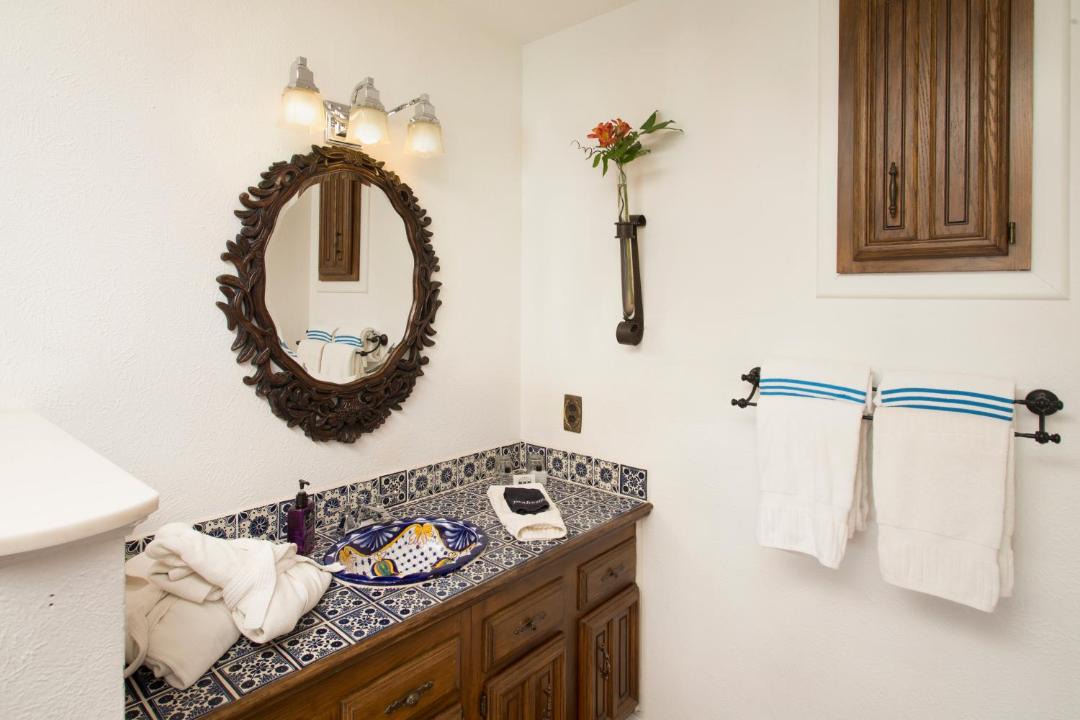 Photo of Bathroom in Canyon Lake