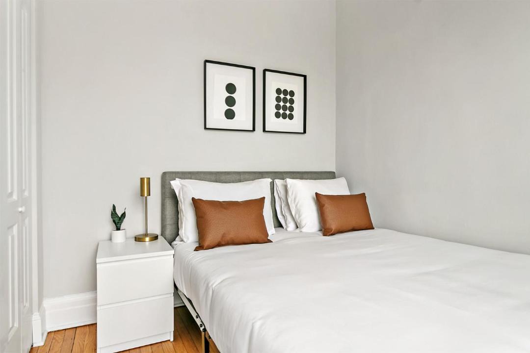Photo of Bedroom in Wrigleyville