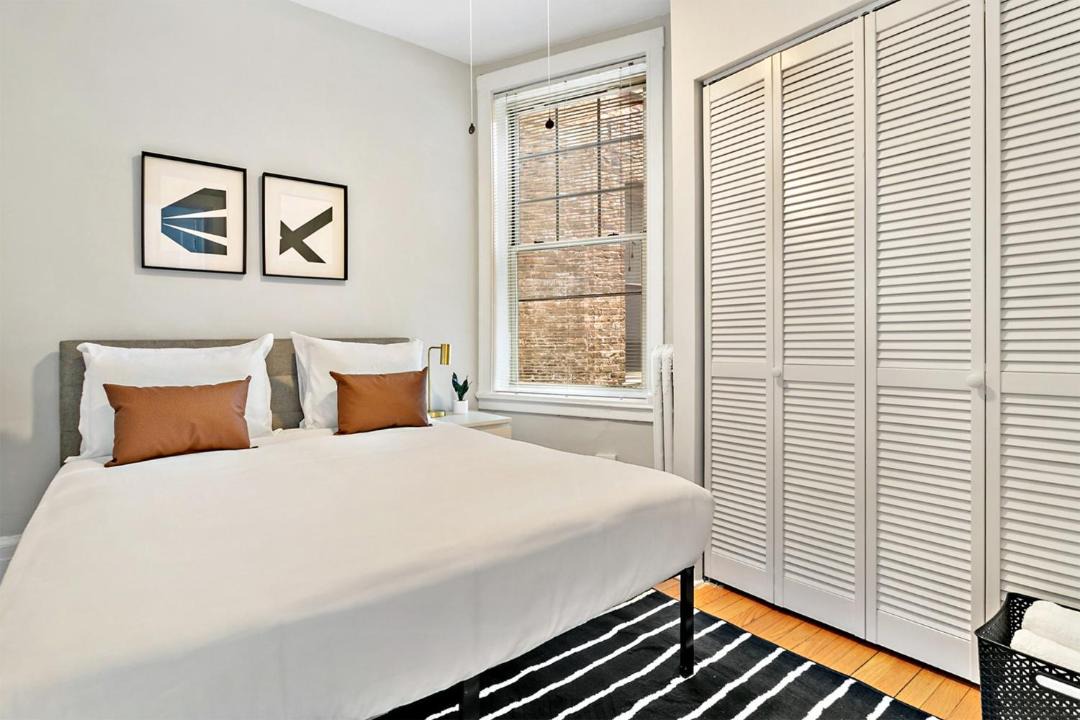 Photo of Bedroom in Wrigleyville