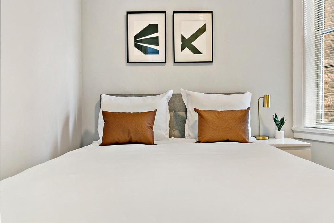 Photo of Bedroom in Wrigleyville