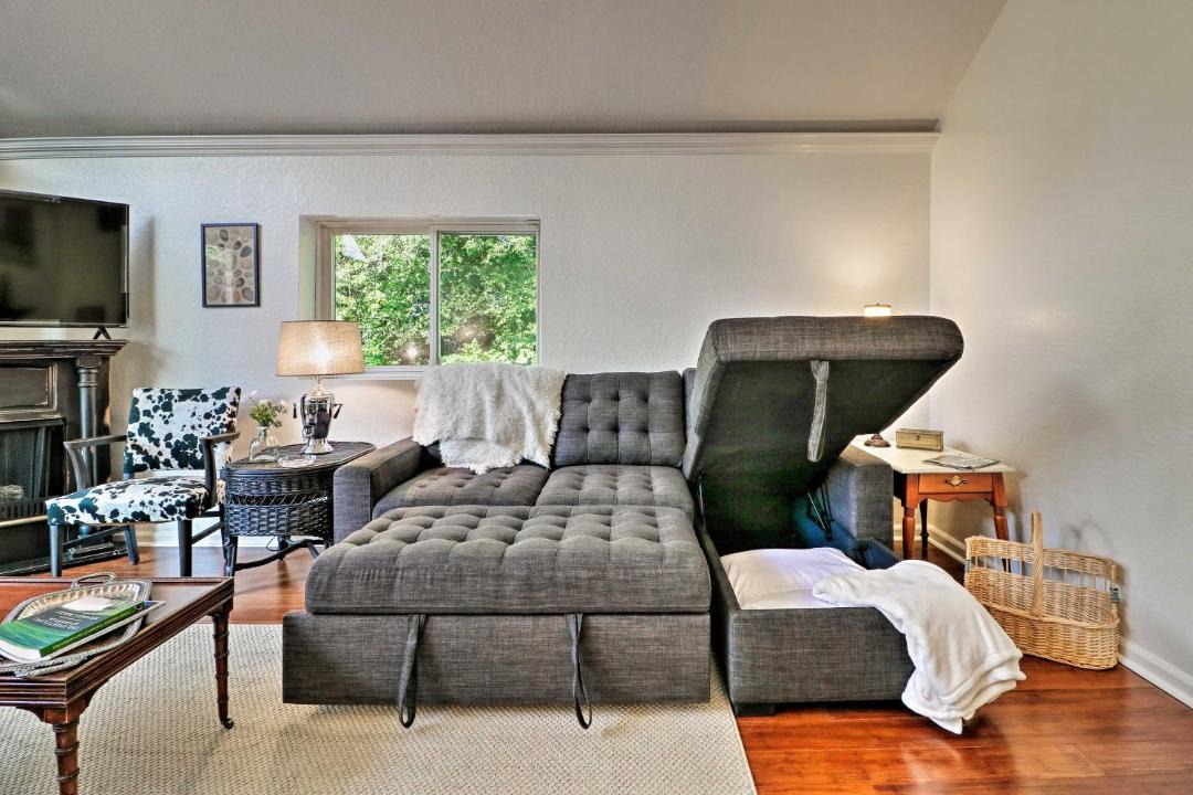 Photo of Livingroom in Bedford