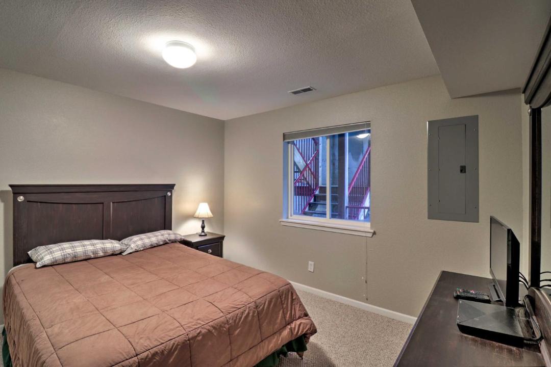 Photo of Bedroom in Camdenton