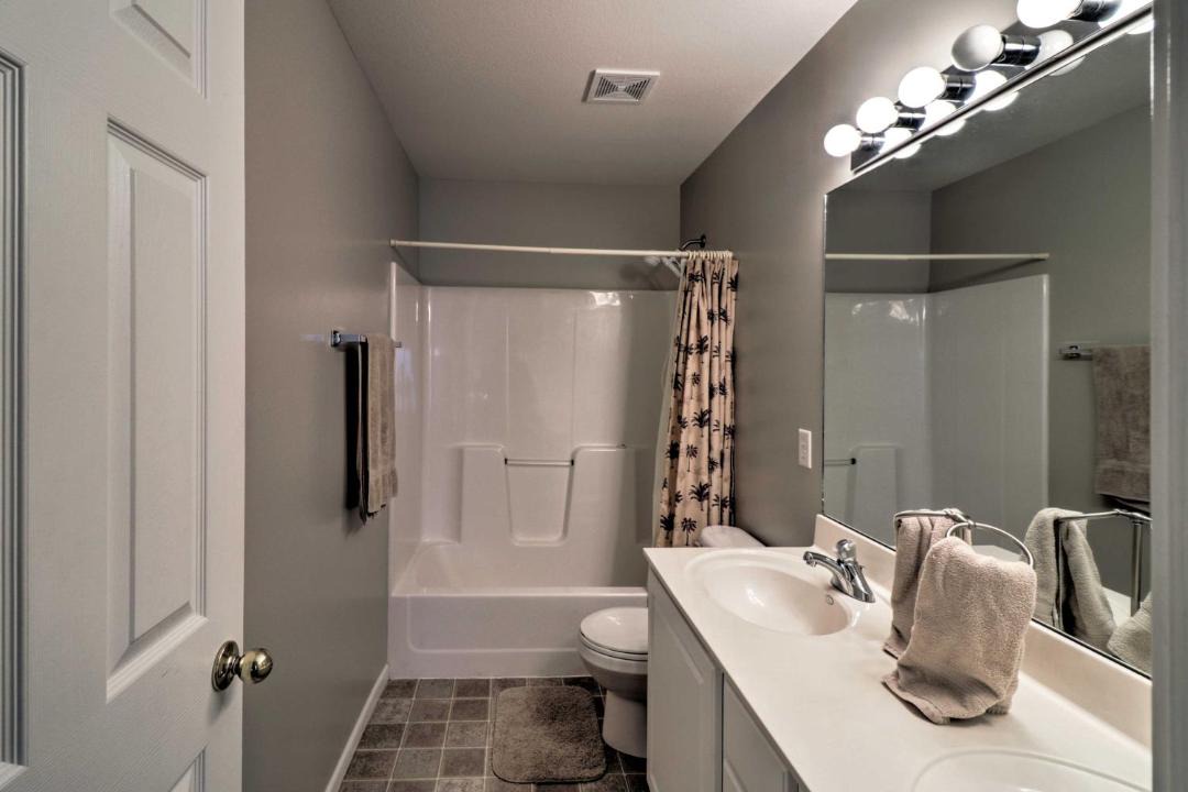 Photo of Bathroom in Camdenton
