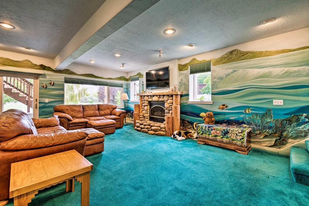 Photo of Livingroom in Millcreek