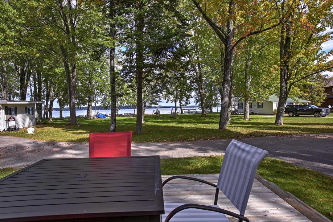 Photo of Patio Balcony in Burt Lake
