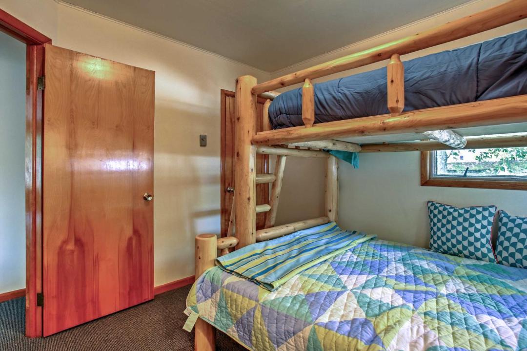 Photo of Bedroom in Burt Lake