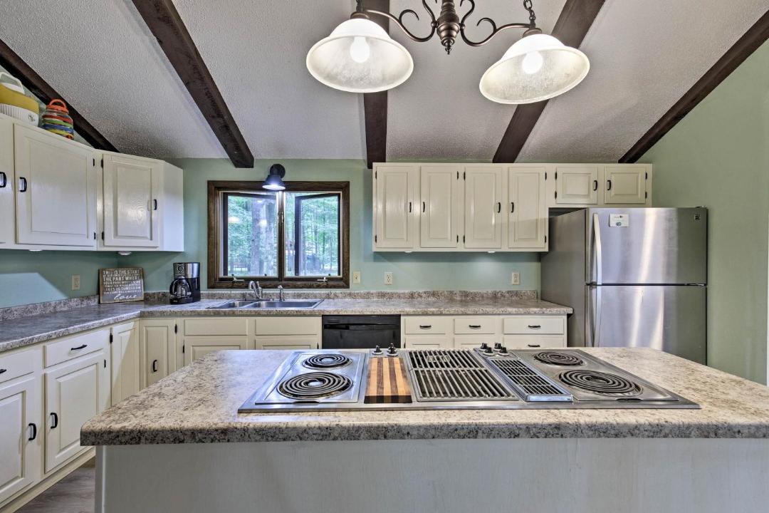 Photo of Kitchen in Arbor Vitae