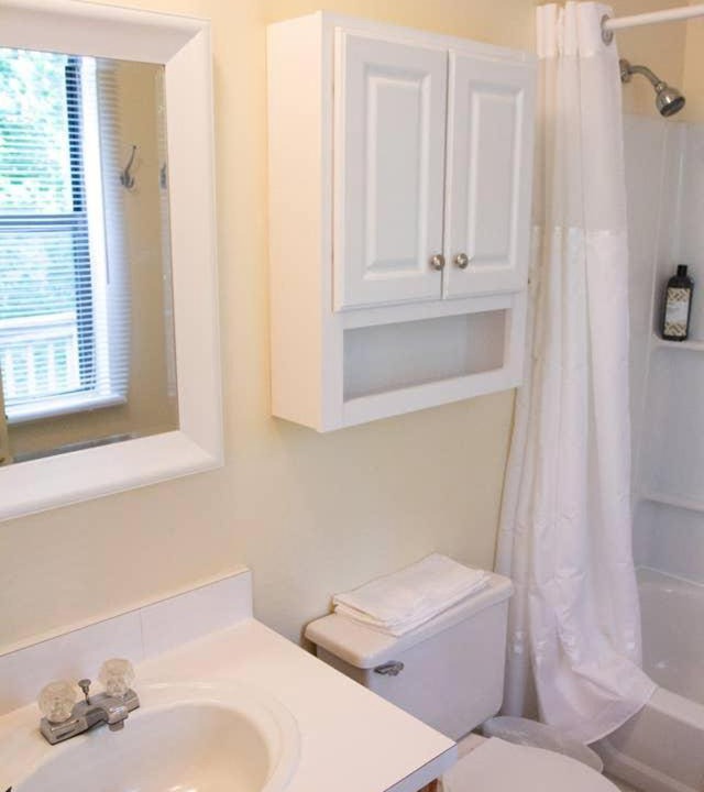 Photo of Bathroom in Arborview Neighborhood