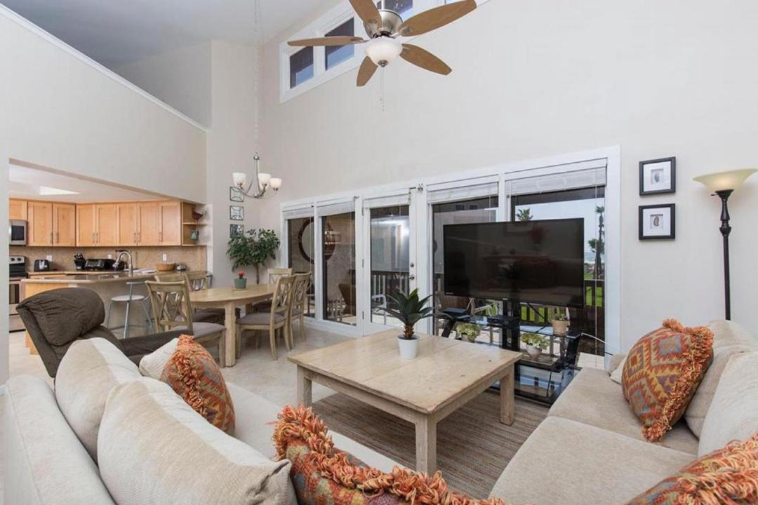 Photo of Livingroom in South Padre Island