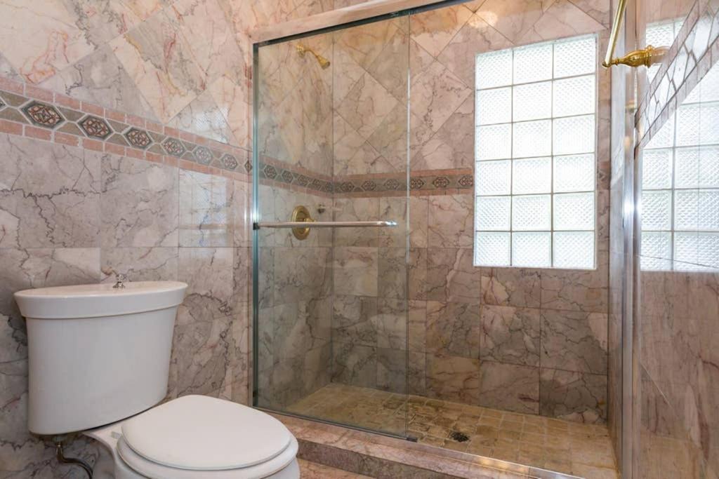 Photo of Bathroom in Surfside