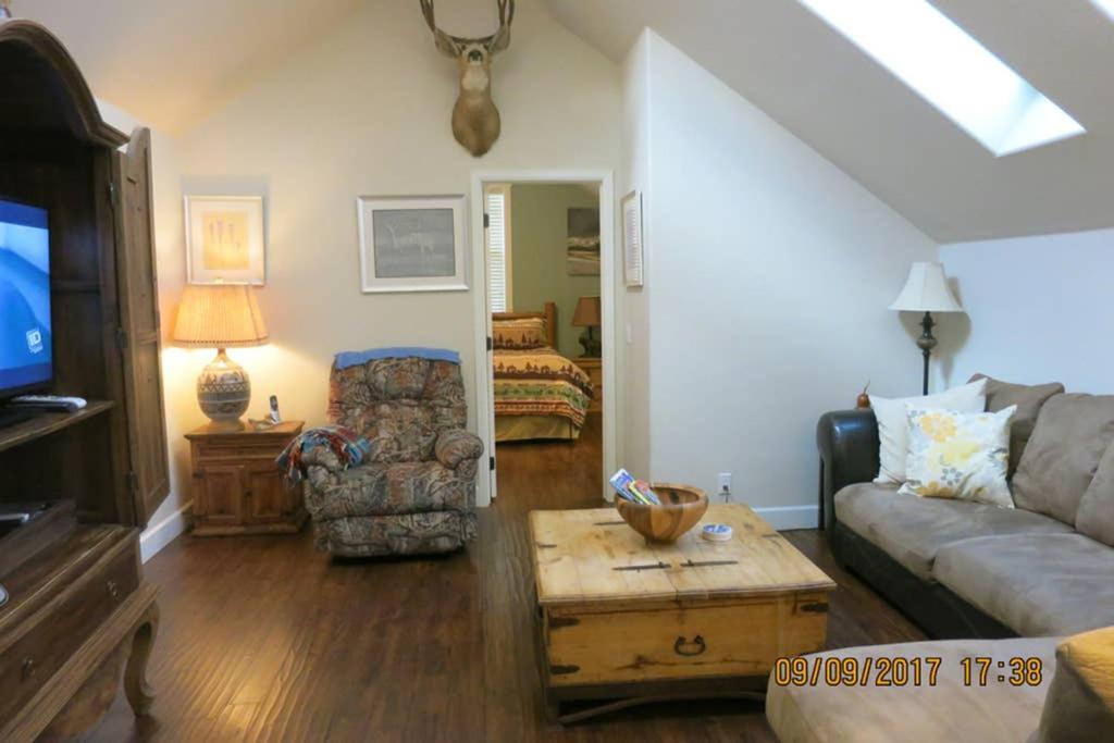 Photo of Livingroom in Sedalia