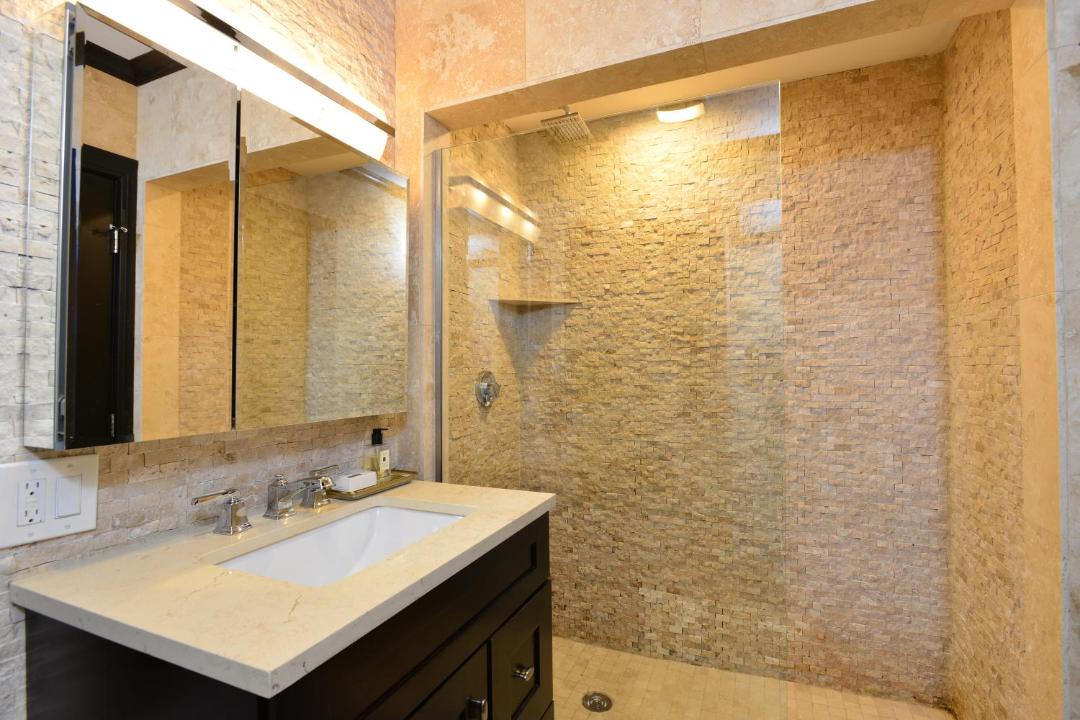 Photo of Bathroom in College Hill